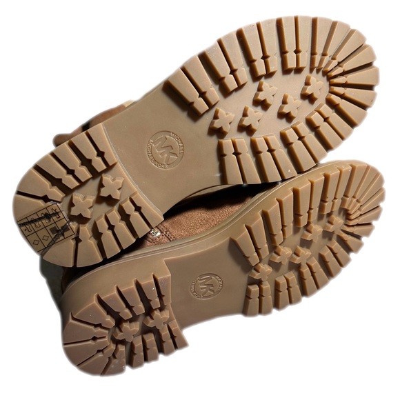 Michael Kors Over-The-Knee Boot
Size 7 - Picture 7 of 9